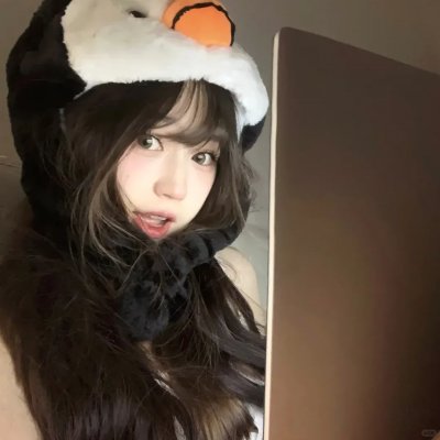 踉跄的女孩